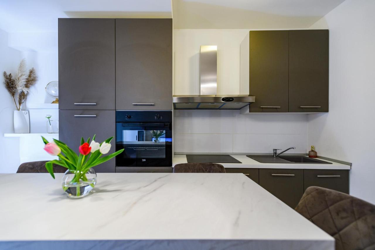 Holiday Apartment Zadar - With Summer Balcony And Parking Luaran gambar